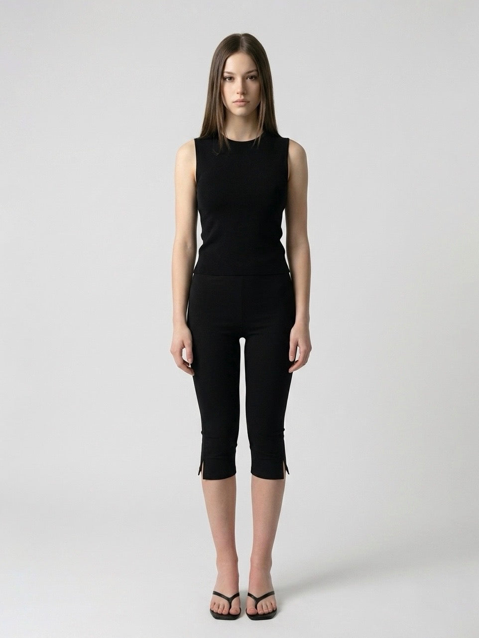ICON CAPRI PANTS